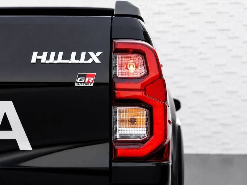 2022 Toyota Hilux GR SPORT thumbnail 6