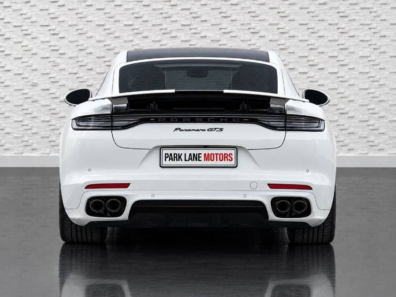 2022 Porsche Panamera GTS thumbnail 4
