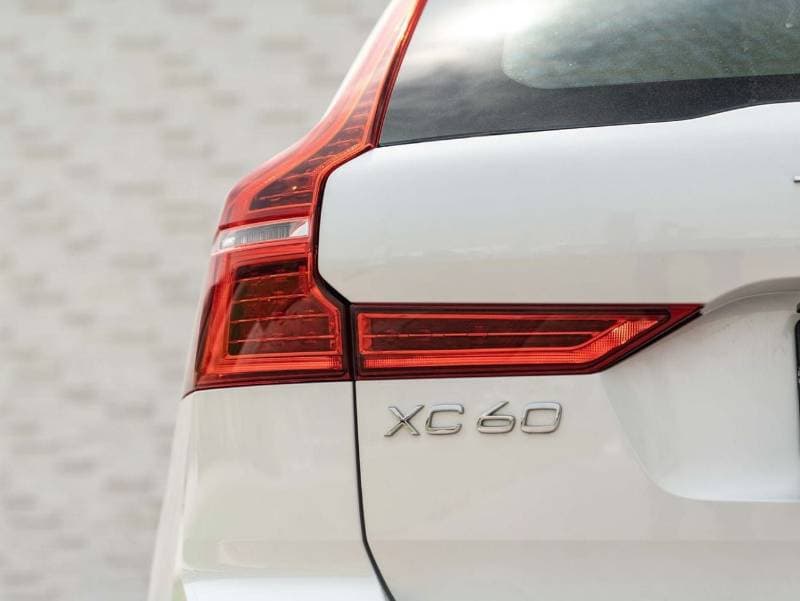 2024 Volvo XC60 ULTIMATE DARK thumbnail 8