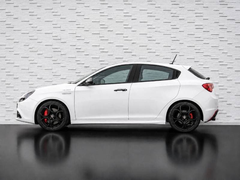 2021 Alfa Romeo Giulietta Veloce thumbnail 5
