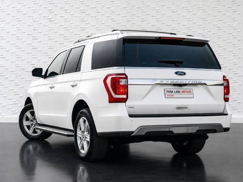 2019 Ford Expedition XLT thumbnail 3