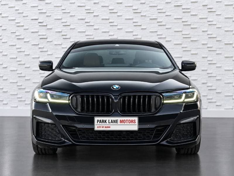 2022 BMW 520i M SPORT thumbnail 2