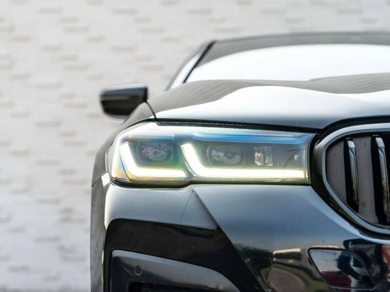 2022 BMW 520i M SPORT thumbnail 5