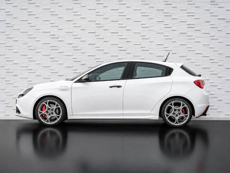 2021 Alfa Romeo Giulietta Veloce thumbnail 5