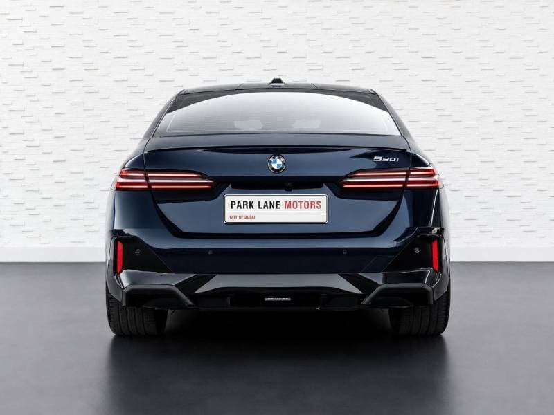 2024 BMW 520i M SPORT thumbnail 4