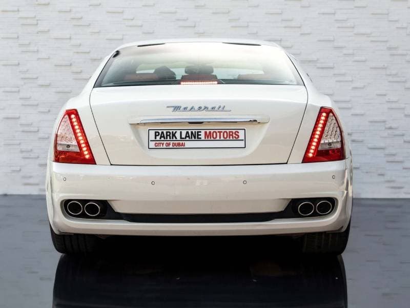 2010 Maserati Quattroporte STD thumbnail 4