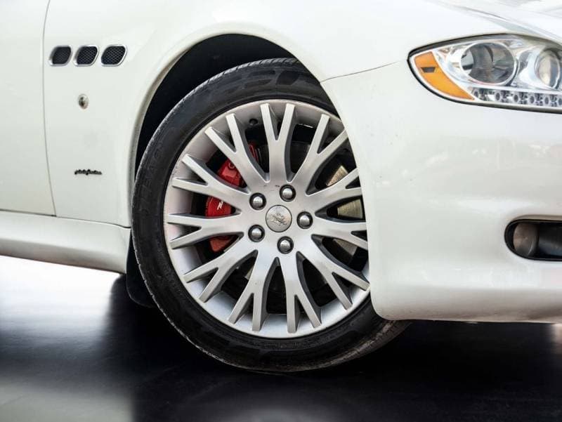 2010 Maserati Quattroporte STD thumbnail 7