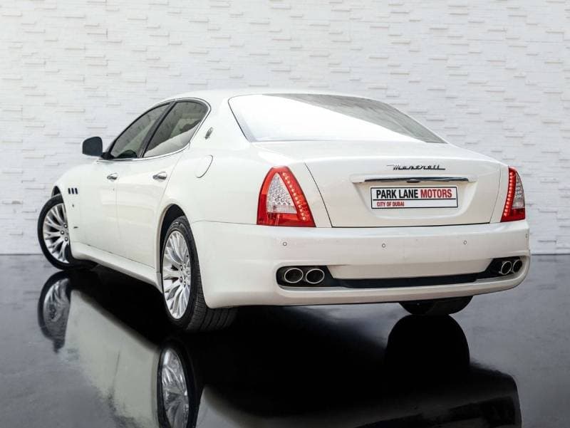 2010 Maserati Quattroporte STD thumbnail 3