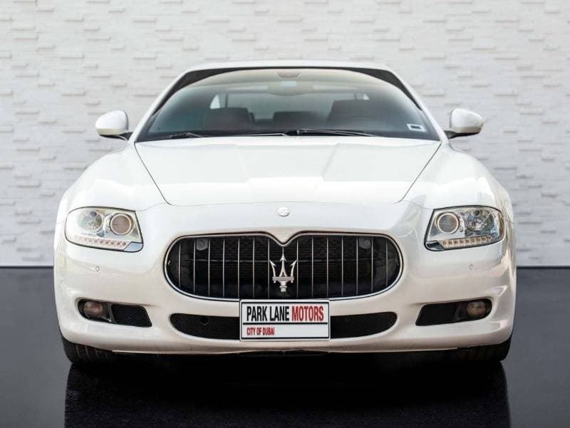 2010 Maserati Quattroporte STD thumbnail 2