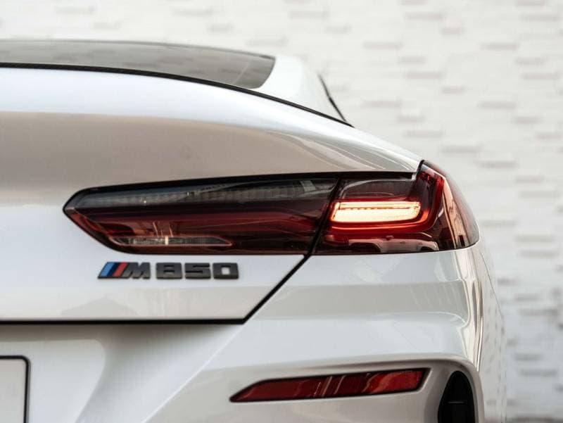 2021 BMW M850i xDrive thumbnail 6