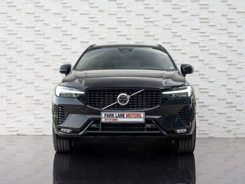 2024 Volvo XC60 ULTIMATE DARK thumbnail 2