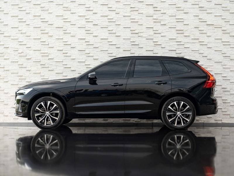 2024 Volvo XC60 ULTIMATE DARK thumbnail 7