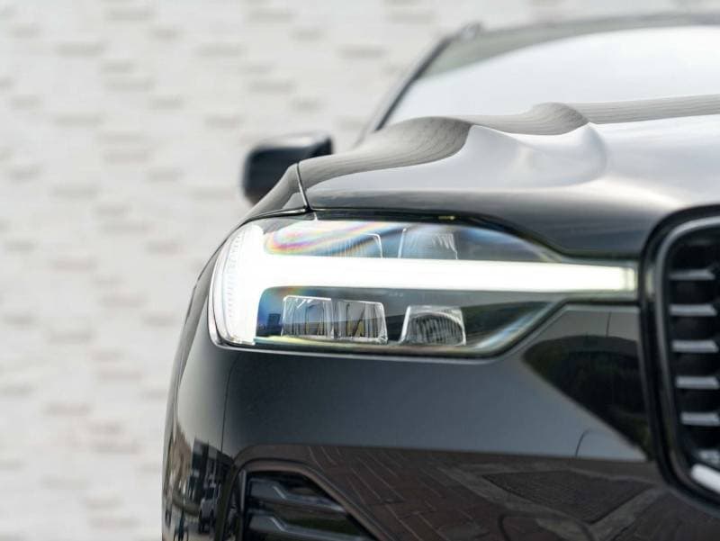 2024 Volvo XC60 ULTIMATE DARK thumbnail 5