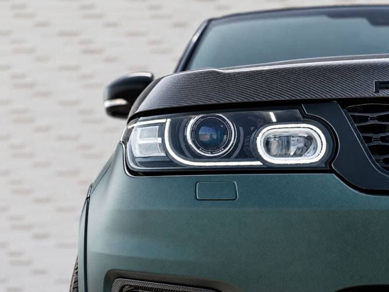 2015 Land Rover Range Rover Sport SVR thumbnail 6