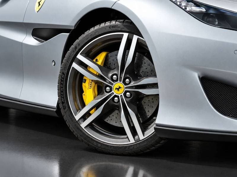 2019 Ferrari Portofino STANDARD thumbnail 7