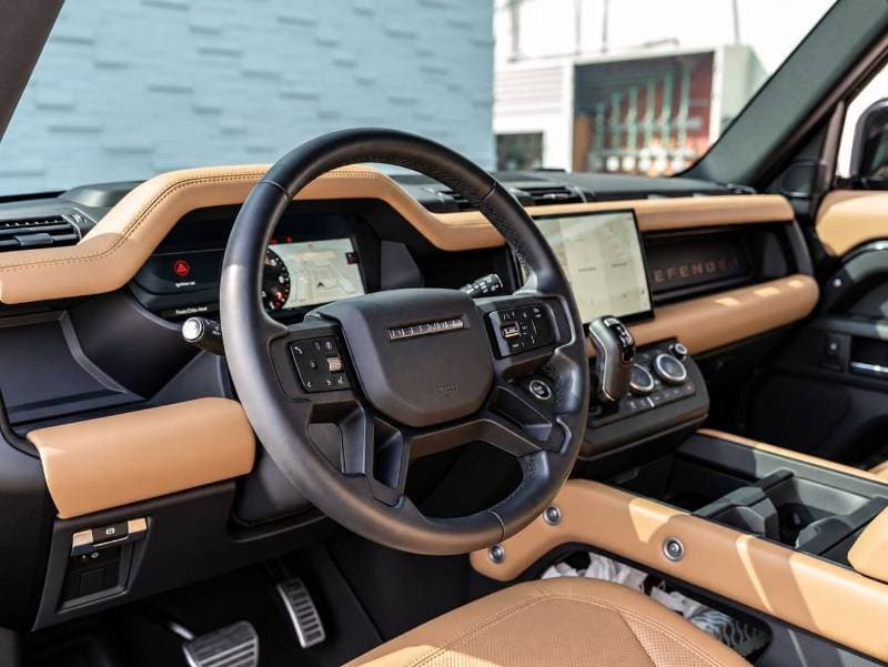 2025 Land Rover Defender thumbnail 8