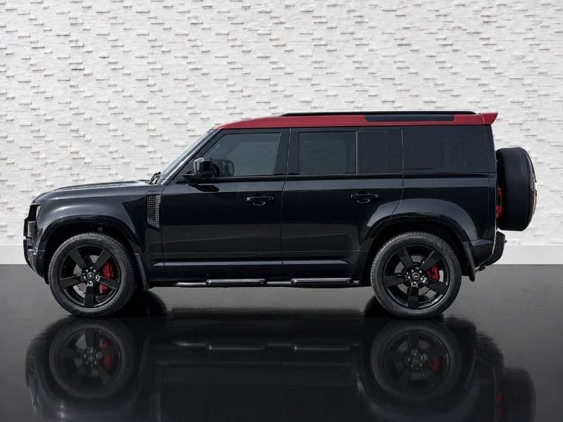 2025 Land Rover Defender thumbnail 6