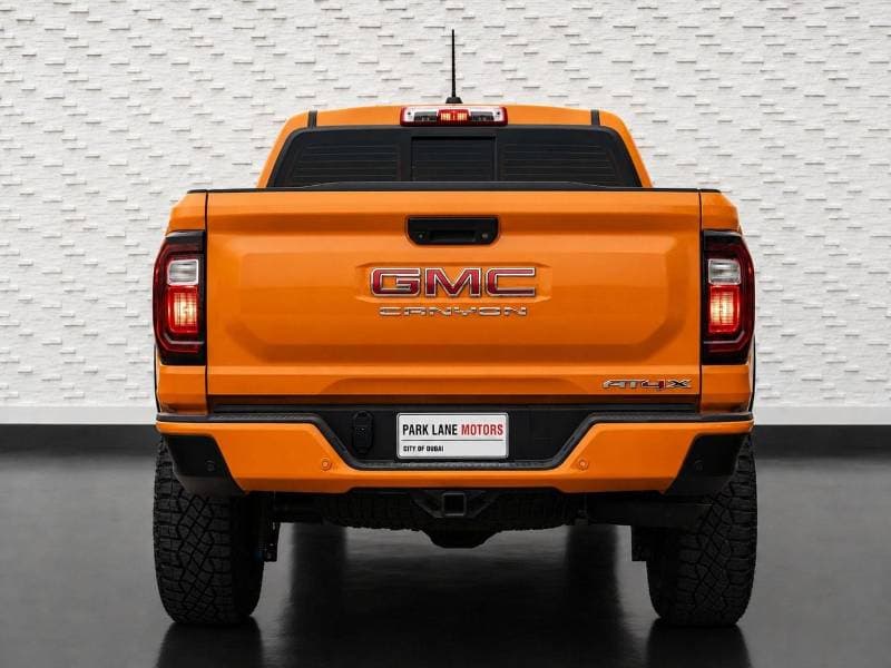 2025 GMC Canyon AT4X thumbnail 4