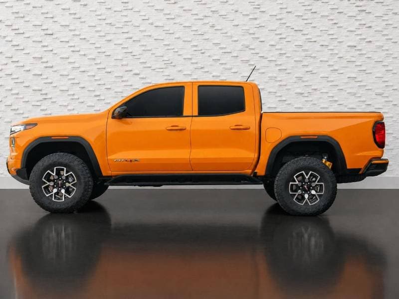 2025 GMC Canyon AT4X thumbnail 6