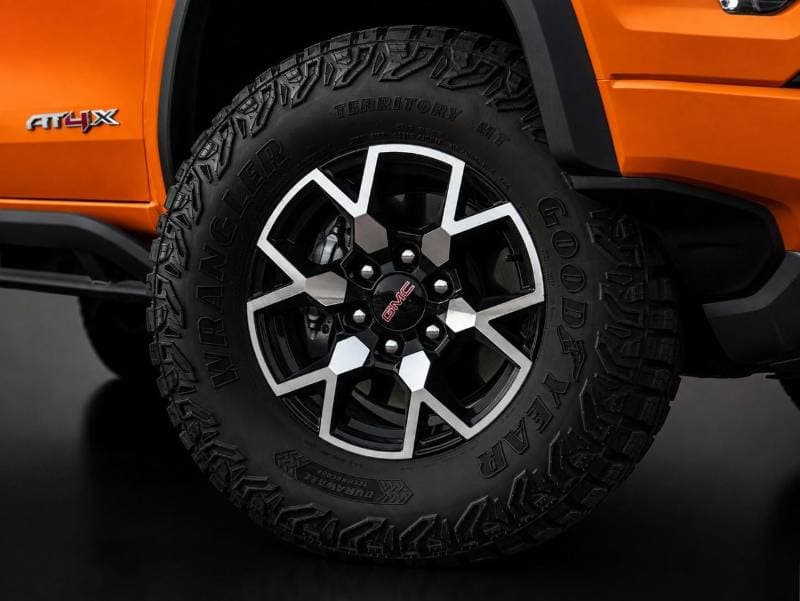 2025 GMC Canyon AT4X thumbnail 5