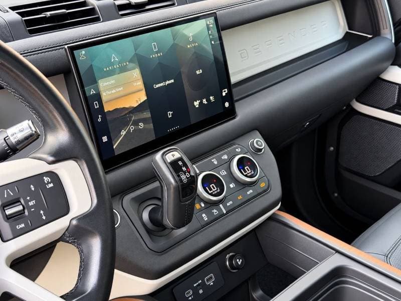 2022 Land Rover Defender thumbnail 8
