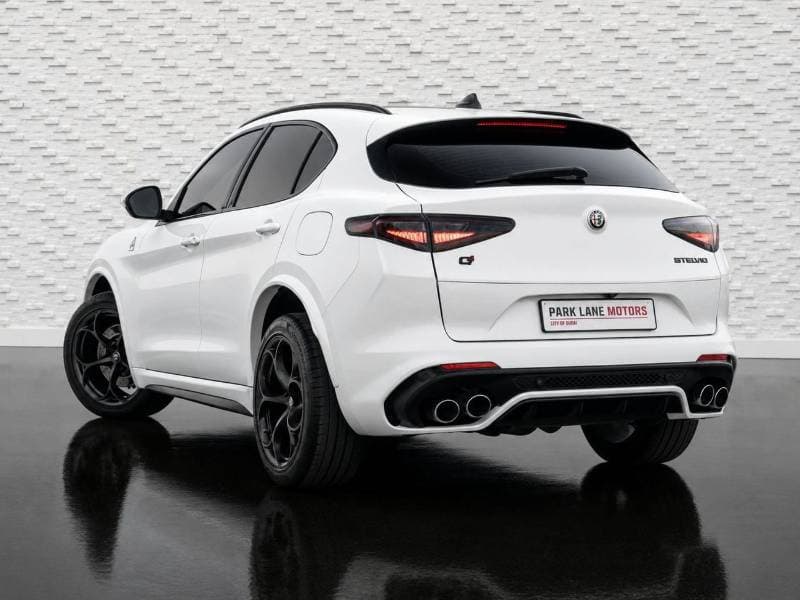 2020 Alfa Romeo Stelvio Quadrifoglio thumbnail 3