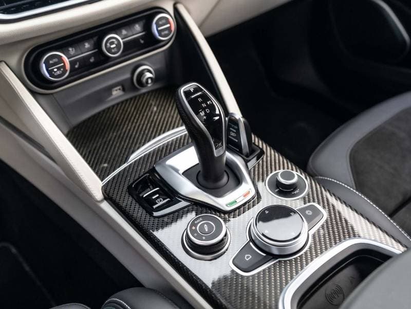 2020 Alfa Romeo Stelvio Quadrifoglio thumbnail 8