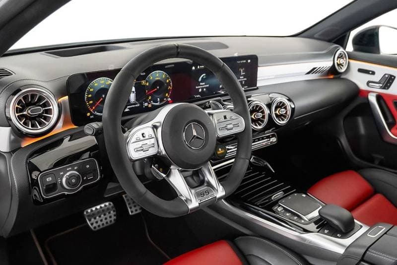 2023 Mercedes Benz A35 AMG 4MATIC Hatchback thumbnail 7