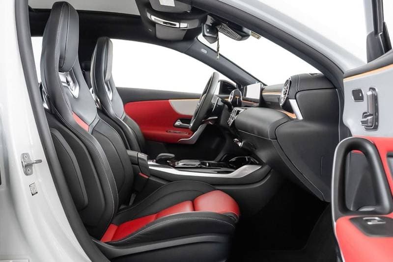 2023 Mercedes Benz A35 AMG 4MATIC Hatchback thumbnail 8