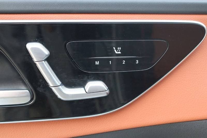 2023 Mercedes Benz C200 PREMIUM thumbnail 4