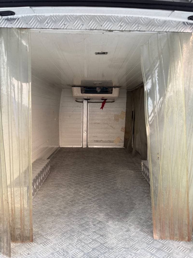 2021 Nissan Urvan STANDARD thumbnail 8