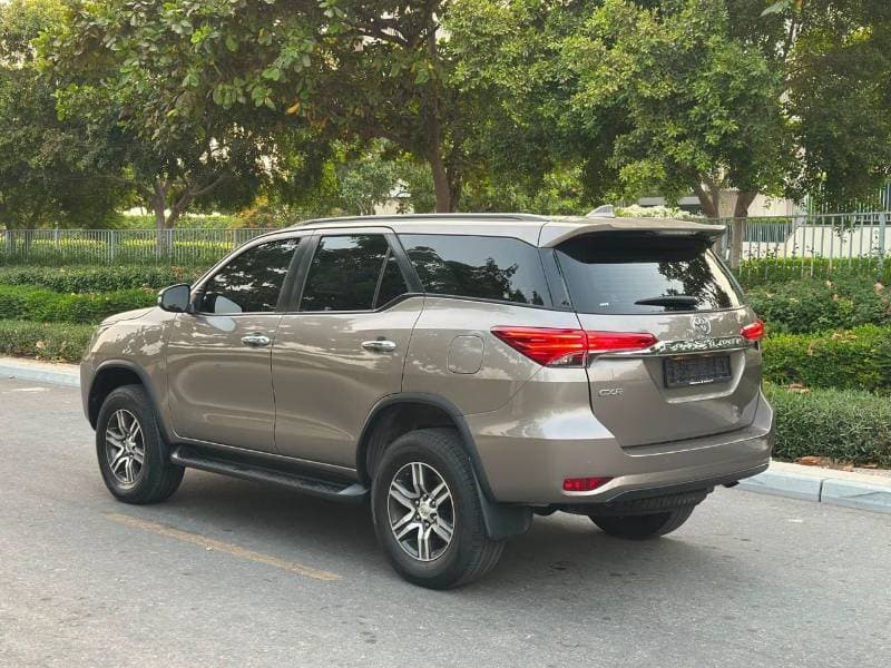 2024 Toyota Fortuner GXR thumbnail 5