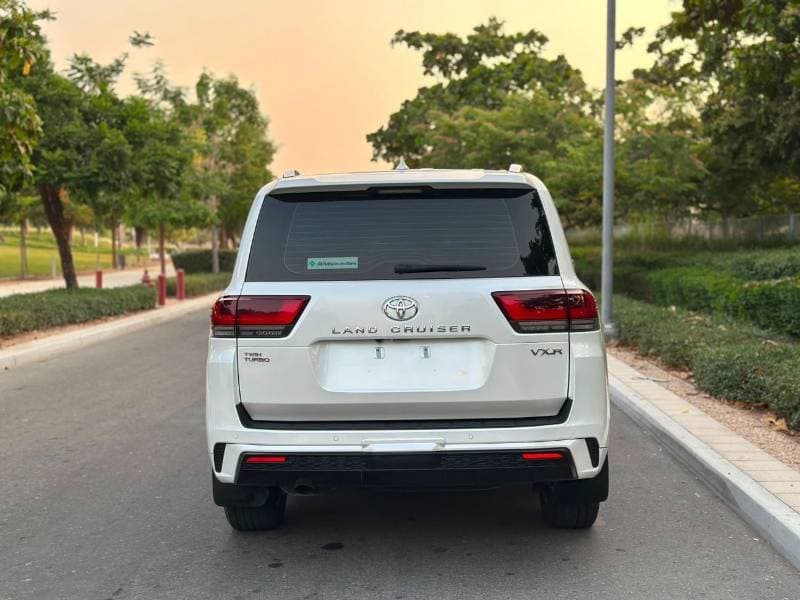 2024 Toyota Land Cruiser VXR thumbnail 6