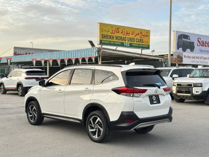 2023 Toyota Rush EX thumbnail 4