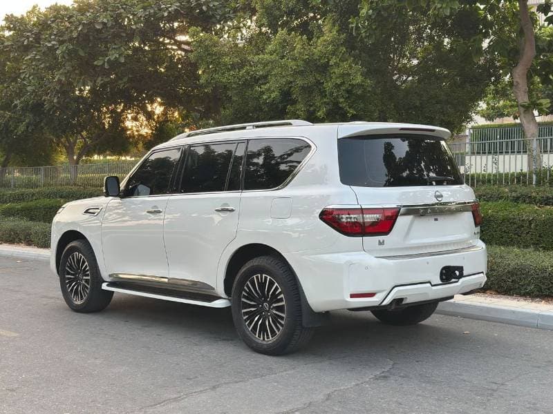2023 Nissan Patrol SE PLATINUM CITY thumbnail 4