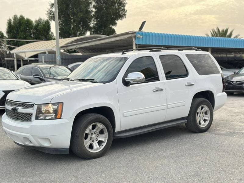 2013 Chevrolet Tahoe LTZ thumbnail 2