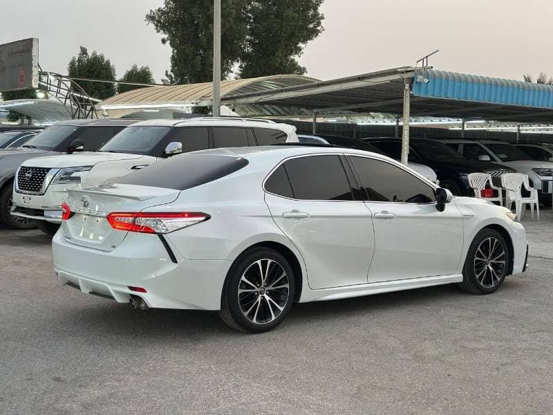 2019 Toyota Camry SPORT thumbnail 6
