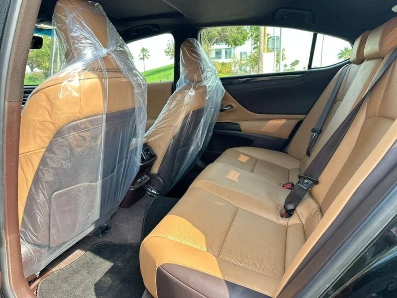 2019 Lexus ES350 PREMIER thumbnail 7