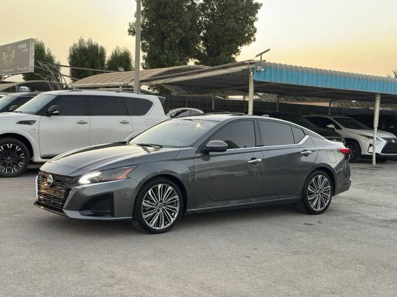 2024 Nissan Altima SL thumbnail 2
