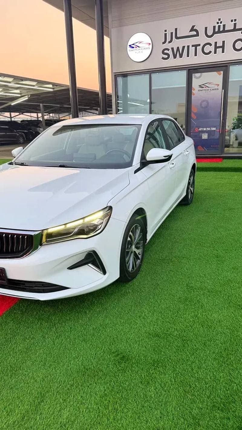2024 Geely Emgrand GS thumbnail 2