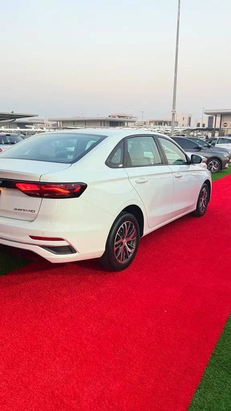 2024 Geely Emgrand GS thumbnail 5