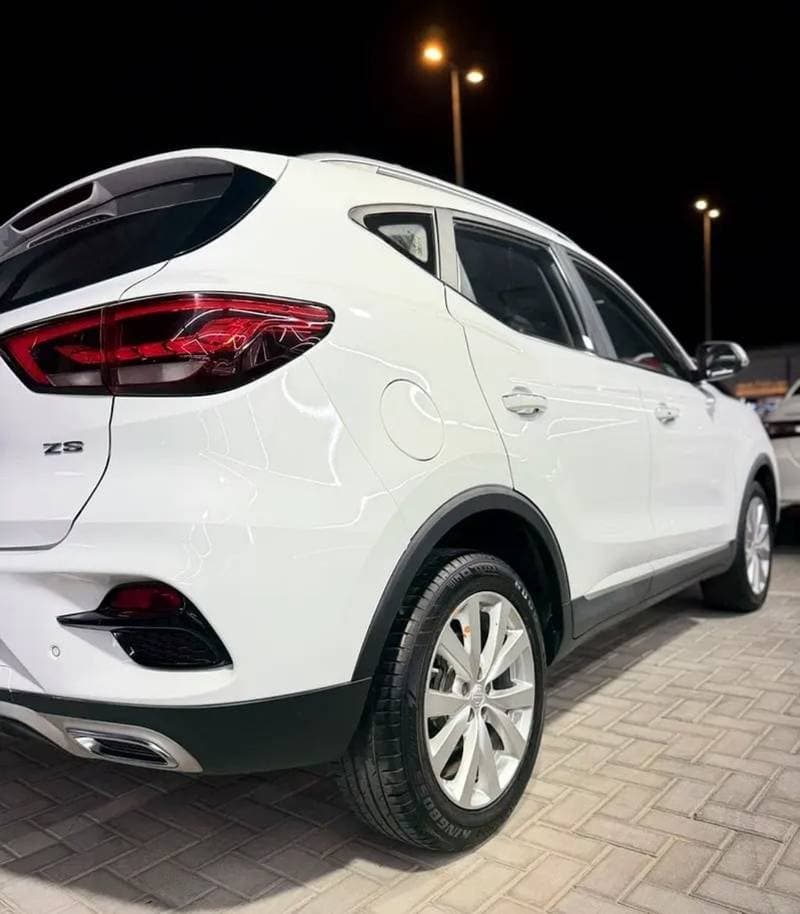 2023 MG ZS COM thumbnail 3