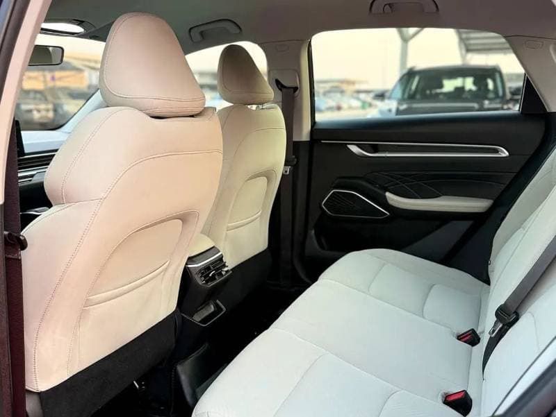 2024 Geely Emgrand GS thumbnail 8