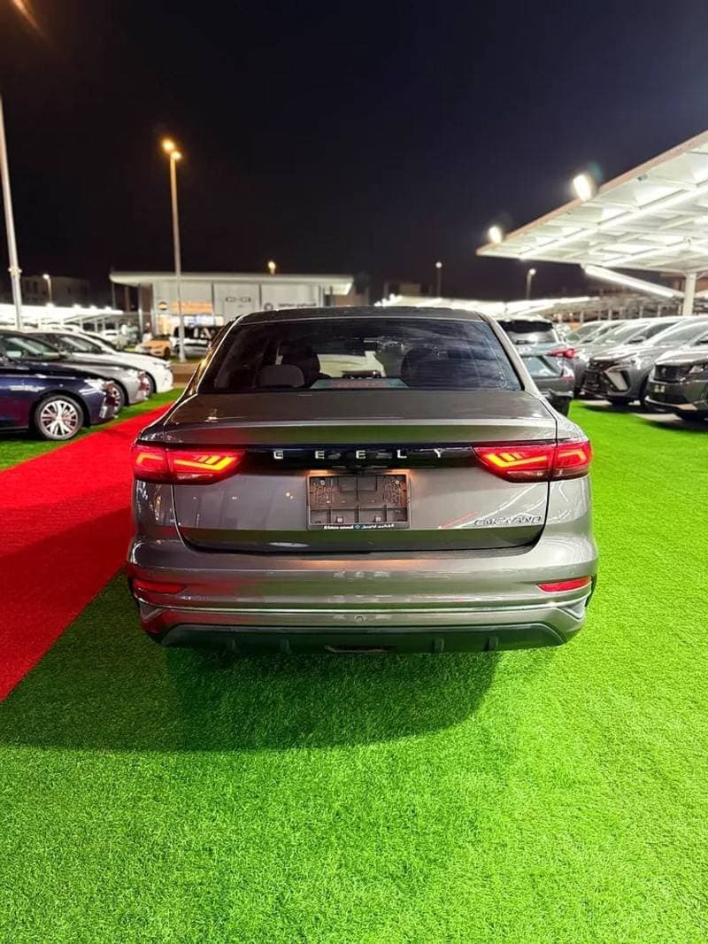 2024 Geely Emgrand GS thumbnail 2