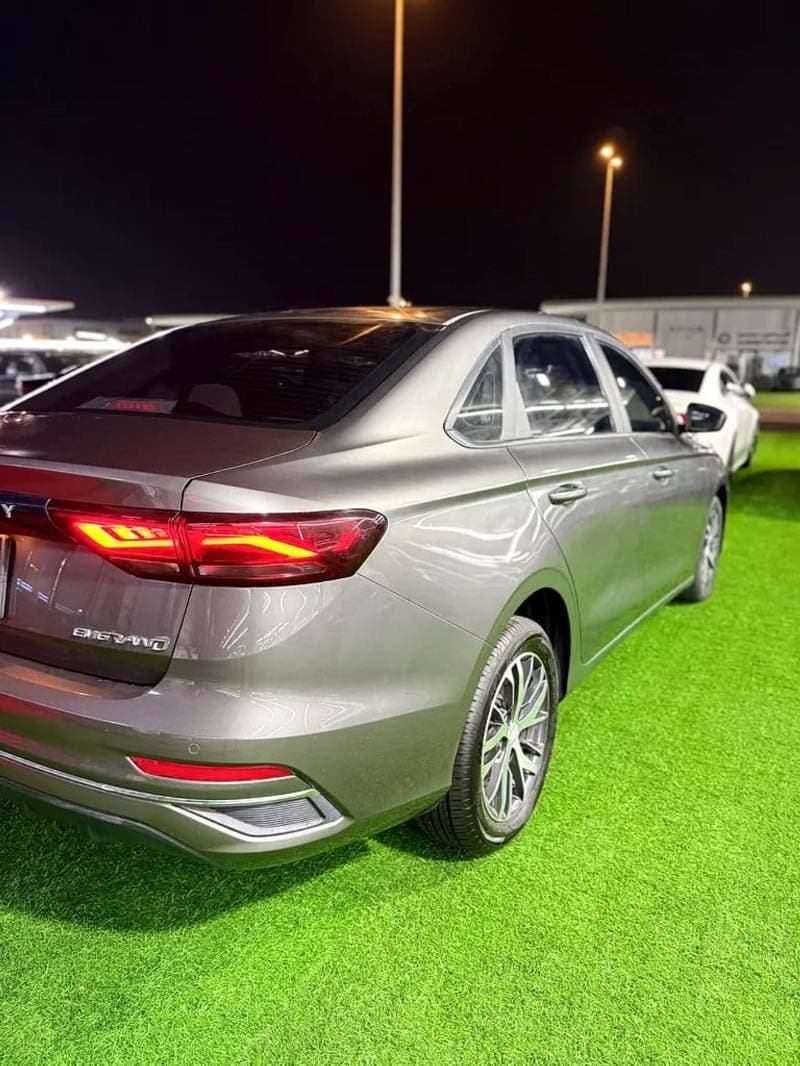 2024 Geely Emgrand GS thumbnail 5