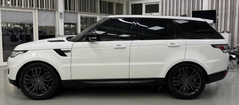2017 Land Rover Range Rover Sport HSE DYNAMIC thumbnail 6