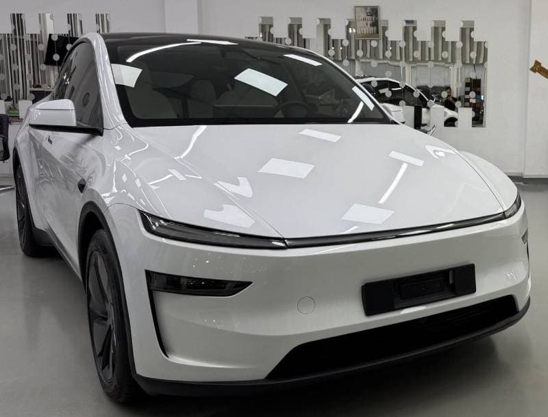 2025 Tesla Model Y LONG RANGE
