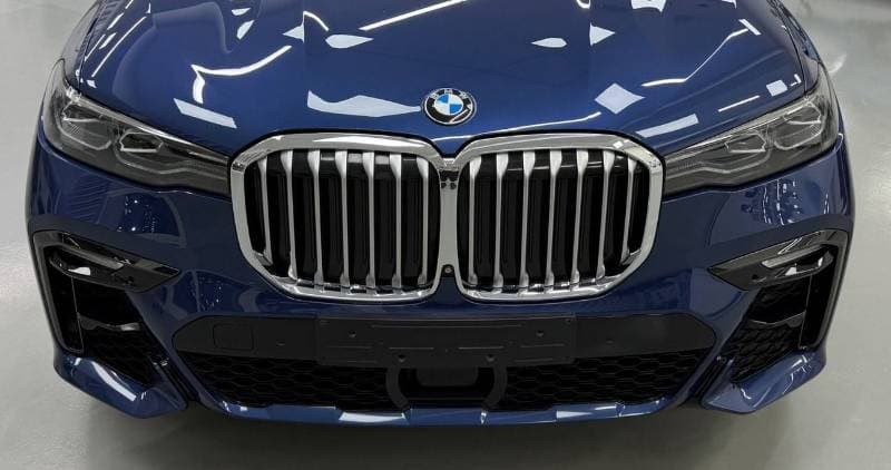 2020 BMW X7 40i M SPORT thumbnail 3