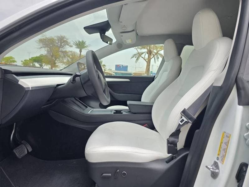 2023 Tesla Model Y LONG RANGE thumbnail 7