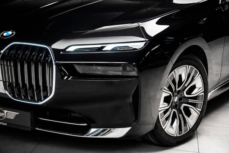 2024 BMW 735i M SPORT thumbnail 4